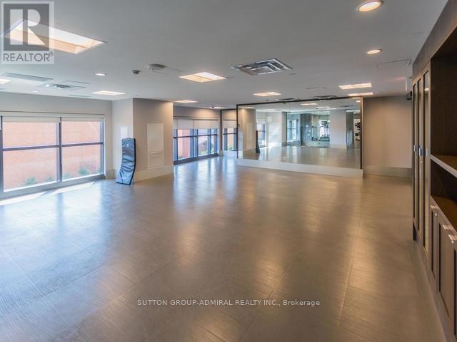 7608 Yonge St in Vaughan, ON - Building Photo - Building Photo