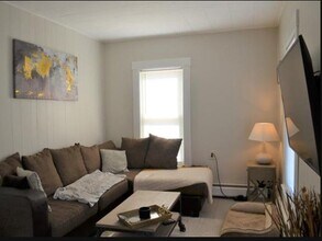 14 Forest St in Dover, NH - Building Photo - Building Photo