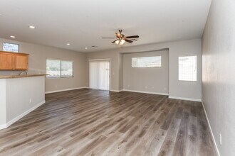 1408 Logan Valley Ln in North Las Vegas, NV - Building Photo - Building Photo