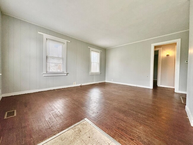 3013 S Michigan St in South Bend, IN - Building Photo - Building Photo