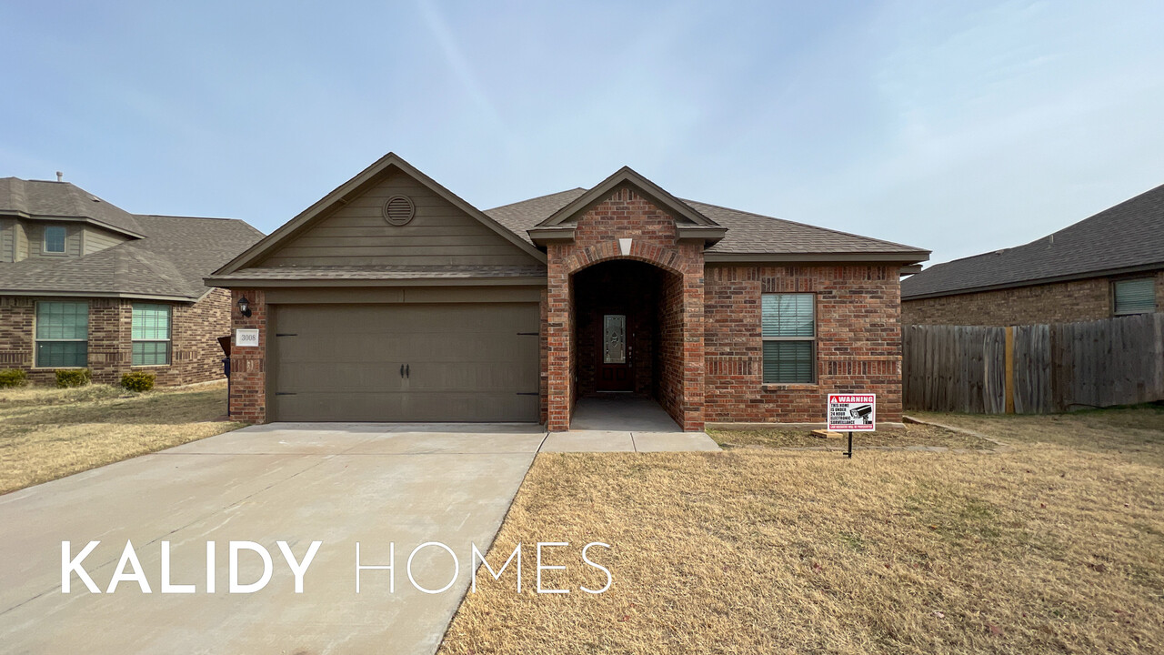 3008 Copan Ct in Yukon, OK - Building Photo