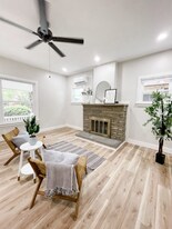 410 W Maple St, Unit 2 in Johnson City, TN - Building Photo