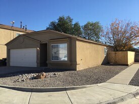 2300 Pomelo Pl NW in Albuquerque, NM - Building Photo