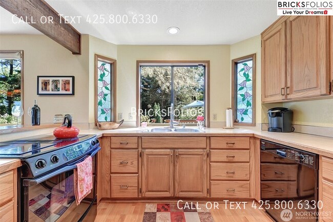 6008 156th Ave NE in Redmond, WA - Building Photo - Building Photo