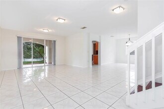 2398 SW 132nd Terrace in Miramar, FL - Foto de edificio - Building Photo