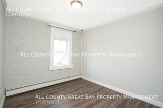 8 Railroad Ave in Babylon, NY - Building Photo - Building Photo