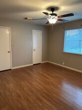 16603 N Meadow Dr in Houston, TX - Building Photo - Building Photo