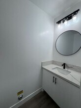 1542 W 84th St in Los Angeles, CA - Building Photo - Building Photo