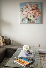 4698 Yonge St in Toronto, ON - Building Photo - Building Photo