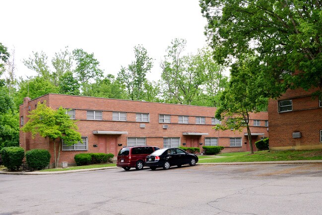 Beech Crown Apartments in Cincinnati, OH - Building Photo - Building Photo