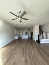 12976 Jk Ojha St in Farmers Branch, TX - Foto de edificio - Building Photo