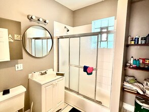 831 N Ashland Ave, Unit 2 in Chicago, IL - Building Photo - Building Photo