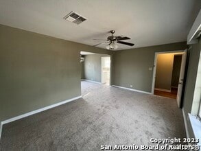 430 Bryn Mawr Dr in San Antonio, TX - Building Photo - Building Photo