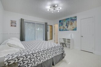 1700 SW 20th St in Fort Lauderdale, FL - Building Photo - Building Photo