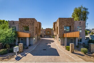 312 S Hardy Dr in Tempe, AZ - Building Photo - Building Photo