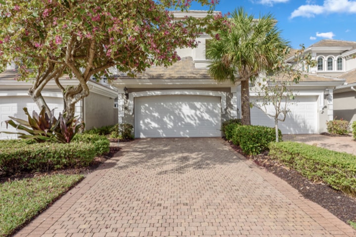9229 Museo Cir, Unit Varenna in Naples, FL - Building Photo