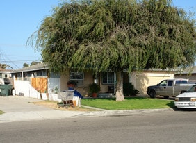 96-98 Princeton Ave in Oxnard, CA - Building Photo
