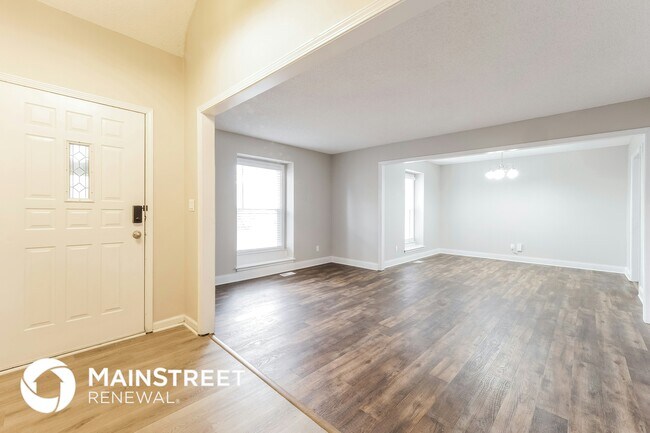15347 Newton Dr in Overland Park, KS - Building Photo - Building Photo