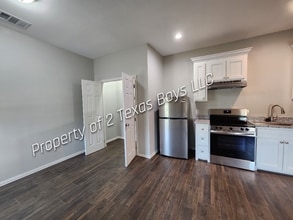 101 N Pecan St in Leonard, TX - Building Photo - Building Photo