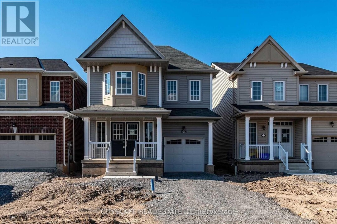 11 Beatty Ave in Thorold, ON - Building Photo