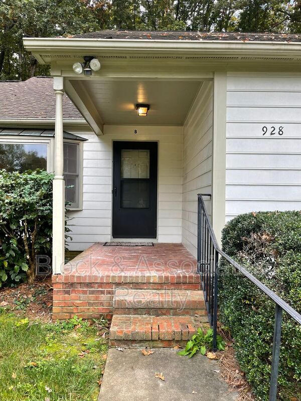 property at 928 Chatfield Dr