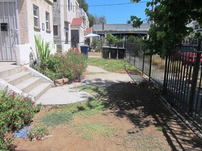 413 N Coronado St in Los Angeles, CA - Building Photo - Building Photo