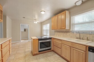 19514 Whitewood Dr in Spring, TX - Building Photo - Building Photo