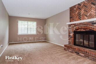 12512 Silver Ln in Sugar Creek, MO - Building Photo - Building Photo