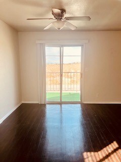 3400 15th St W in Rosamond, CA - Foto de edificio - Building Photo