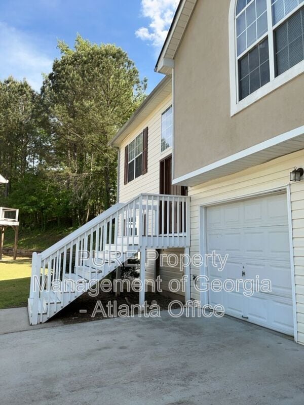 2447 Reeves Creek Rd in Jonesboro, GA - Building Photo - Building Photo