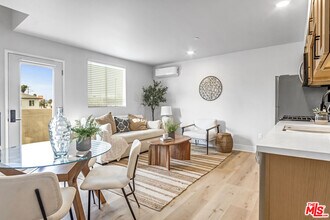 10035 S Western Ave in Los Angeles, CA - Building Photo - Building Photo