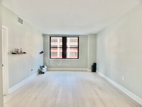 10 Provost St, Unit 412 in Jersey City, NJ - Building Photo - Building Photo