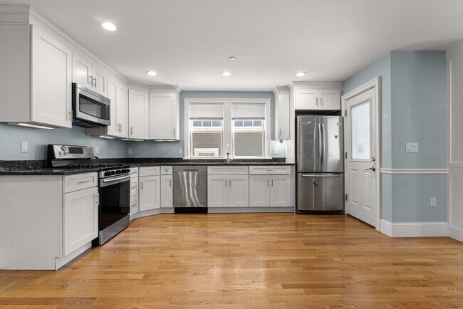 152-154 Savin Hill Ave in Boston, MA - Building Photo - Building Photo
