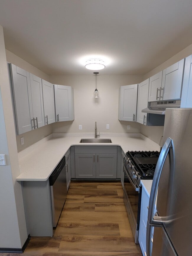 property at 645 Easton Pkwy