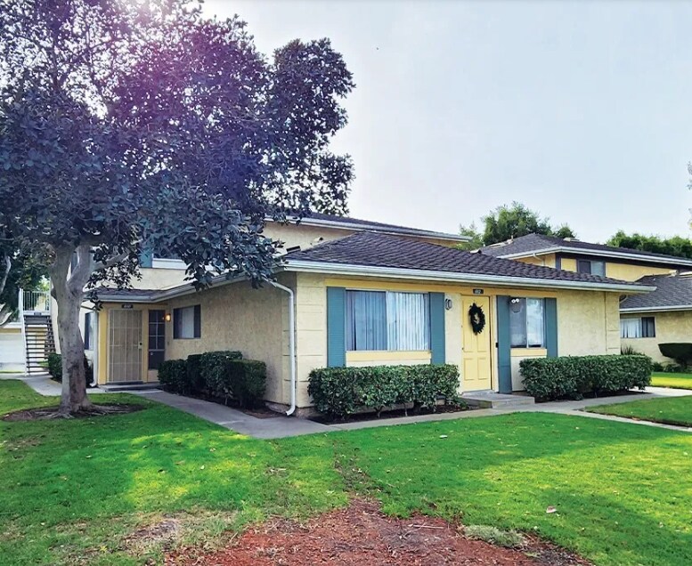 610 W Hemlock St in Port Hueneme, CA - Building Photo