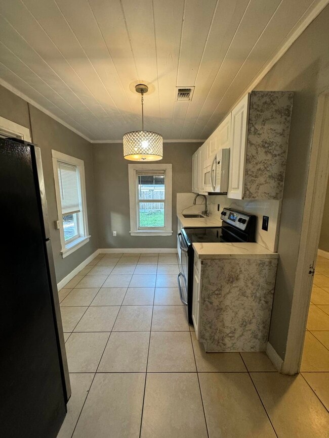 717 S B St in Lake Worth Beach, FL - Building Photo - Building Photo