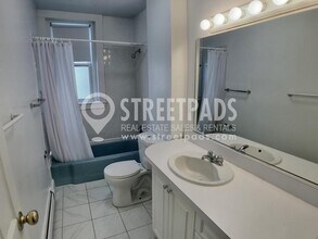19 Fairbanks St in Brookline, MA - Building Photo - Building Photo