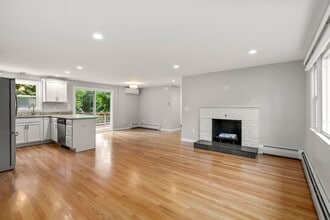69 Summit Ave in Marlborough, MA - Building Photo - Building Photo