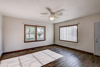 2204 Keith St in Eau Claire, WI - Building Photo - Building Photo