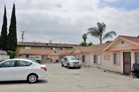 5814 Clara St in Bell Gardens, CA - Building Photo - Building Photo