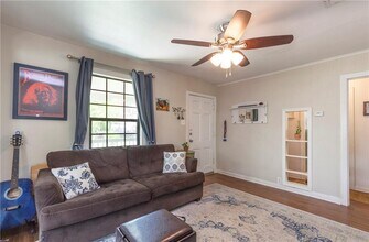 211 W 55th St in Austin, TX - Building Photo - Building Photo