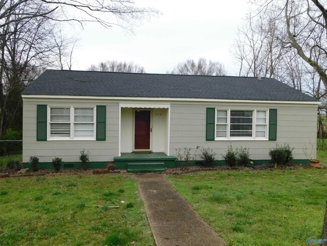 property at 508 Forrest Cir NE
