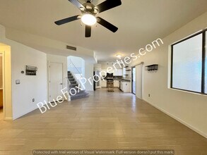 8701 E Chimney Spring Dr in Tucson, AZ - Building Photo - Building Photo