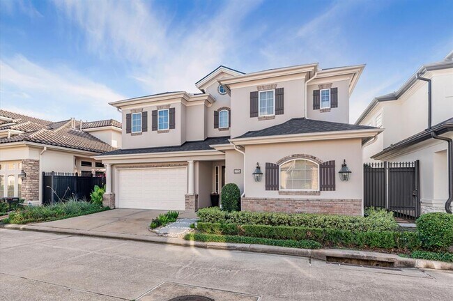 2723 Tudor Manor in Houston, TX - Building Photo - Building Photo