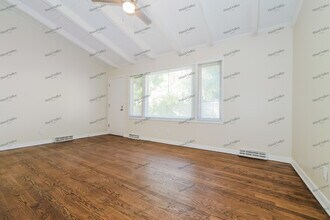 4608 S Willis Ave in Independence, MO - Building Photo - Building Photo