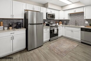 2301 S Valley View Blvd, Unit B16 in Las Vegas, NV - Building Photo