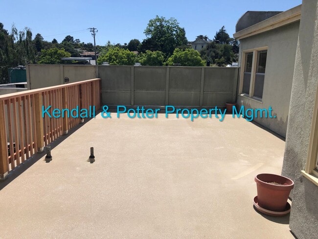 property at 4622-4622 Soquel Dr