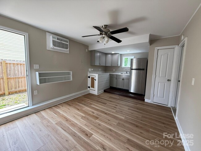 431 Kingville Dr in Charlotte, NC - Building Photo - Building Photo