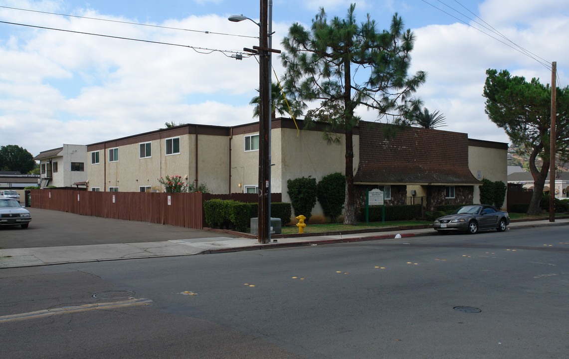 Granite Hills Park Apartments in El Cajon, CA - Building Photo