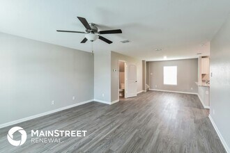 6107 Lakefront in San Antonio, TX - Foto de edificio - Building Photo